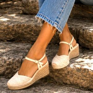 NWT Boho Cream Crochet Closed Toe Espadrille Wedge Sandals Ankle Strap Mules 6.5